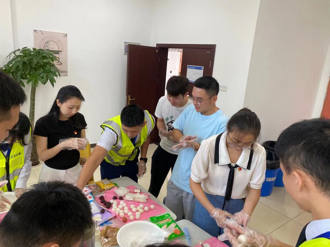 集團(tuán)公司第四黨支部開展“黨日”活動(dòng)